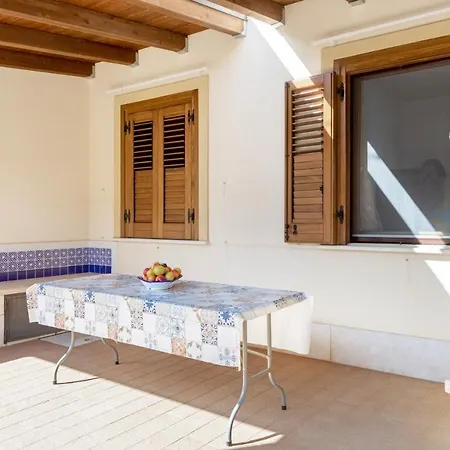 Guesthost - Countryside Sicily House Apartment *