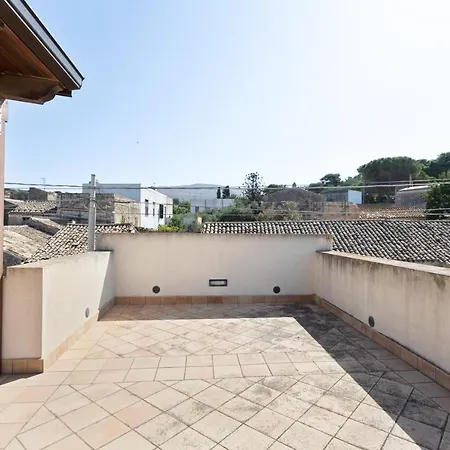 Guesthost - Countryside Sicily House *