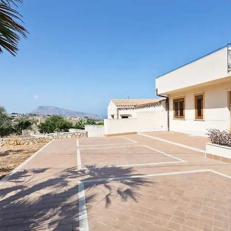 Guesthost - Countryside Sicily House شقة كوستوناتشي